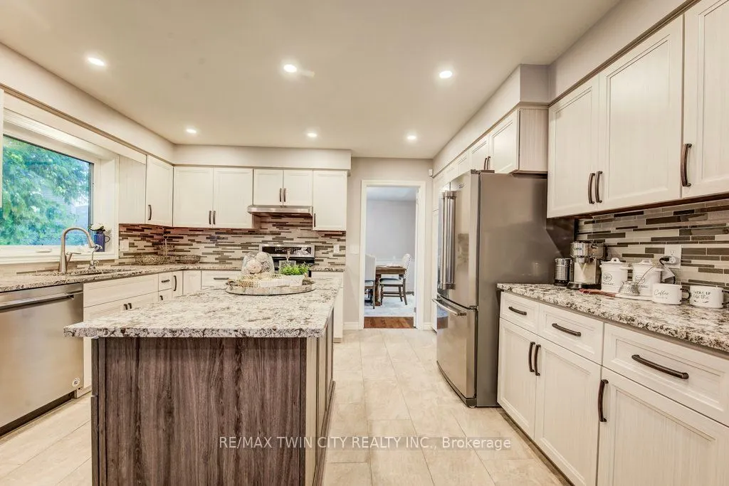 466 Kingsford Place