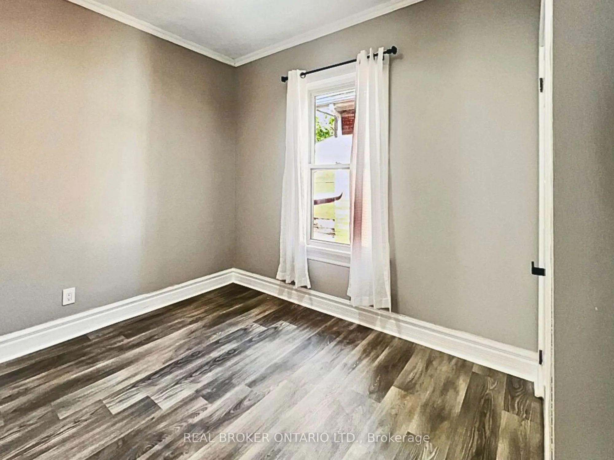 13 Salisbury Avenue
