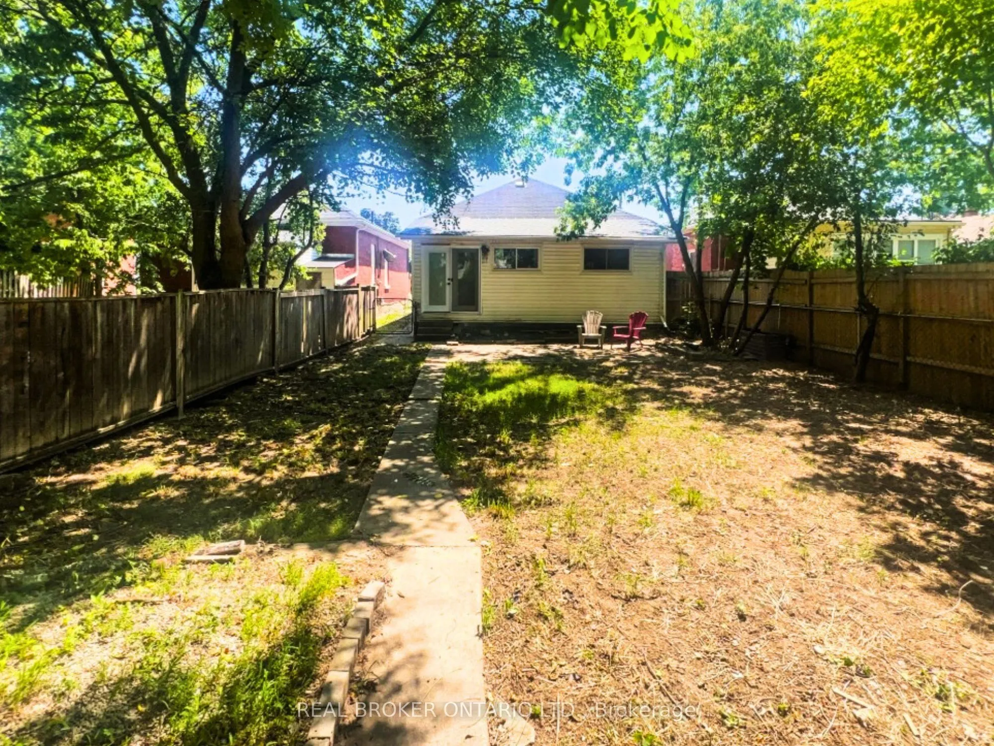 13 Salisbury Avenue