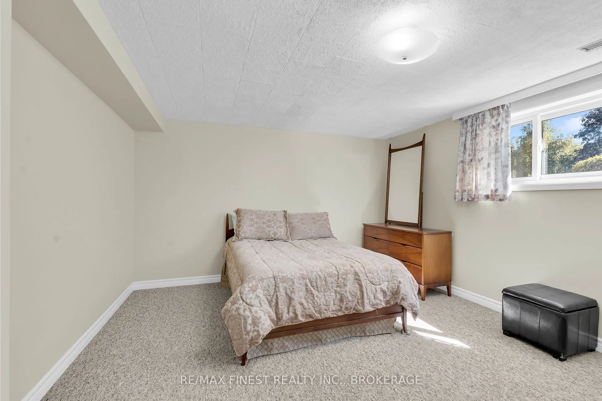 7 Huff Avenue