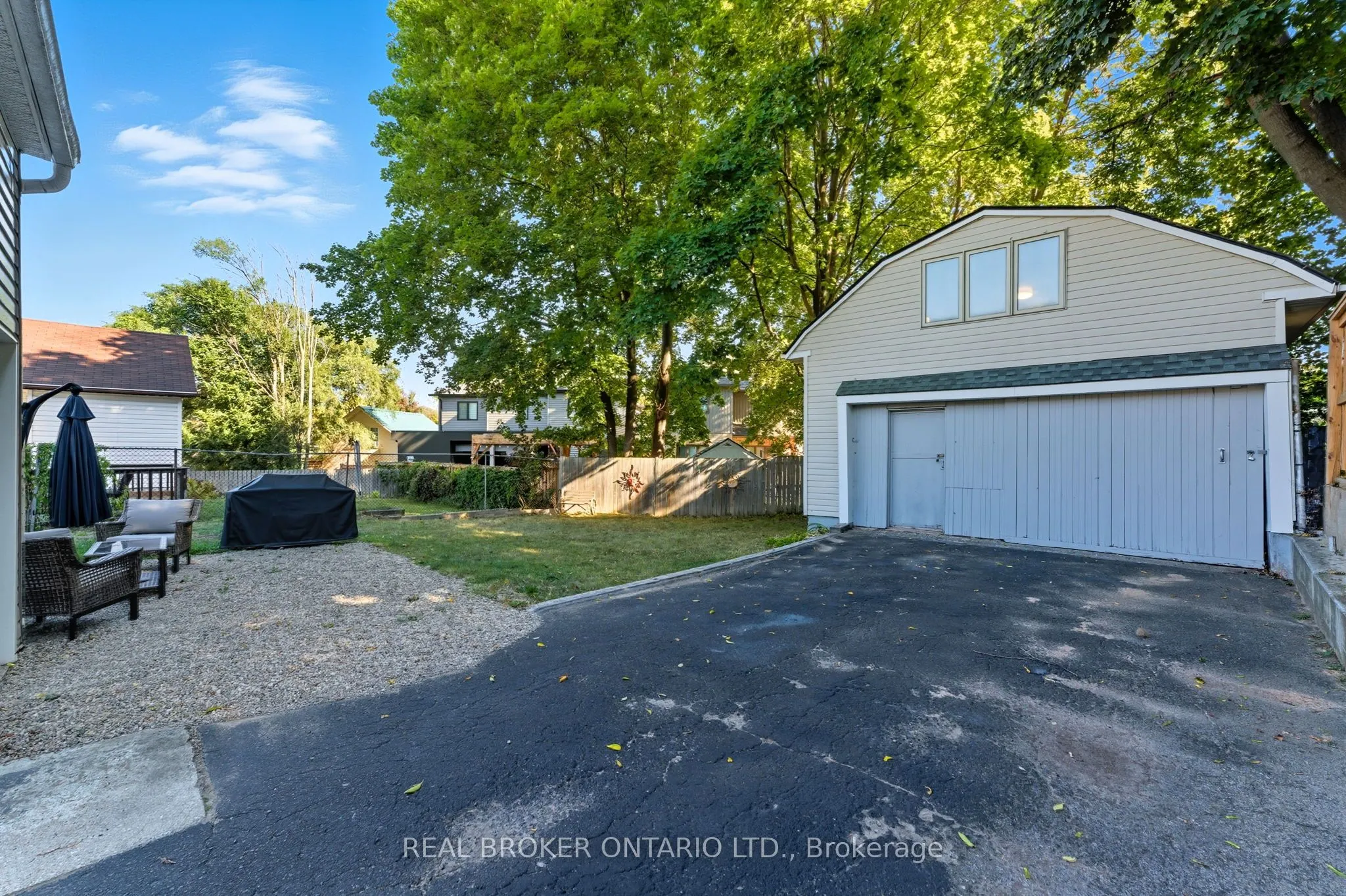 81 Beech Avenue