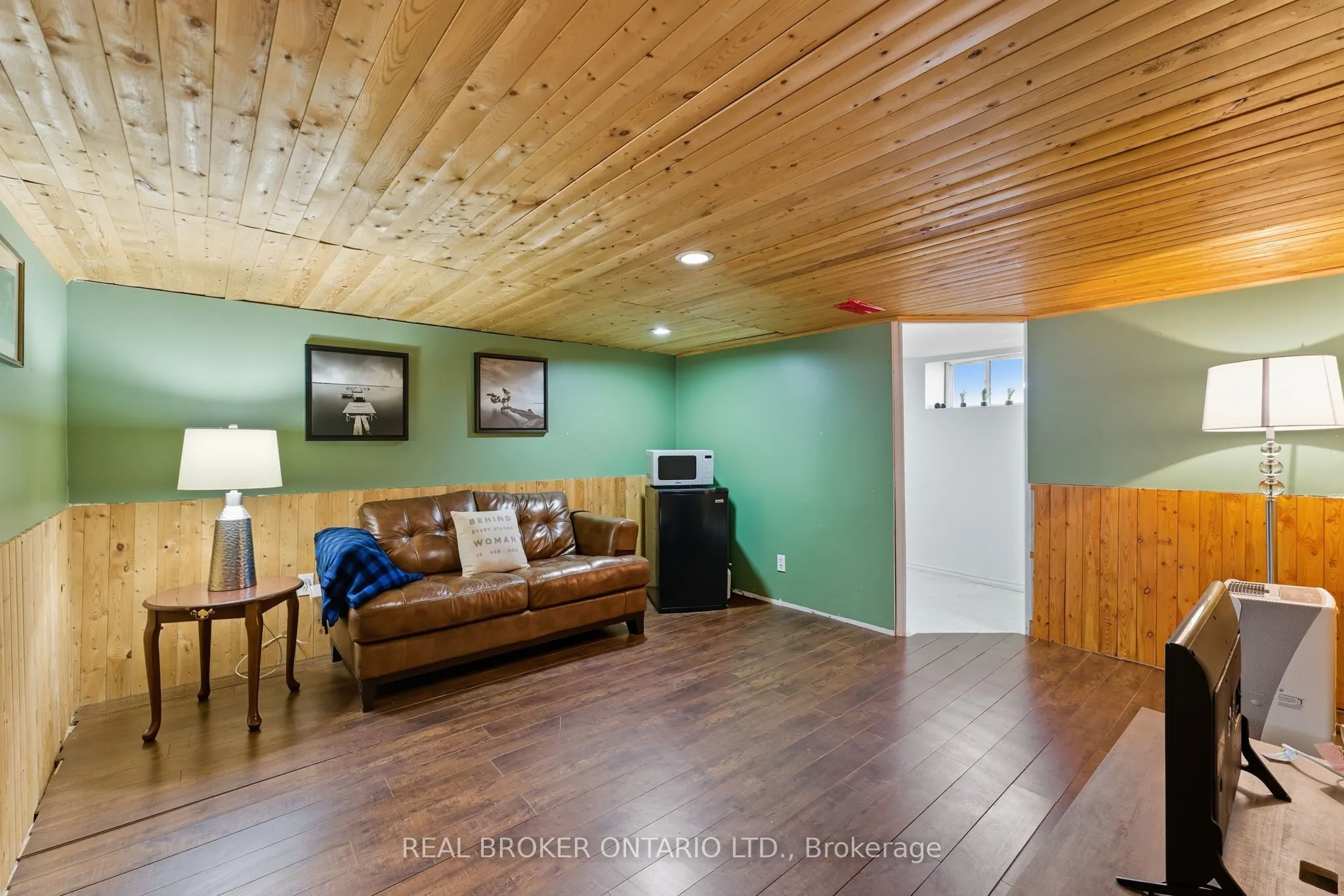 81 Beech Avenue