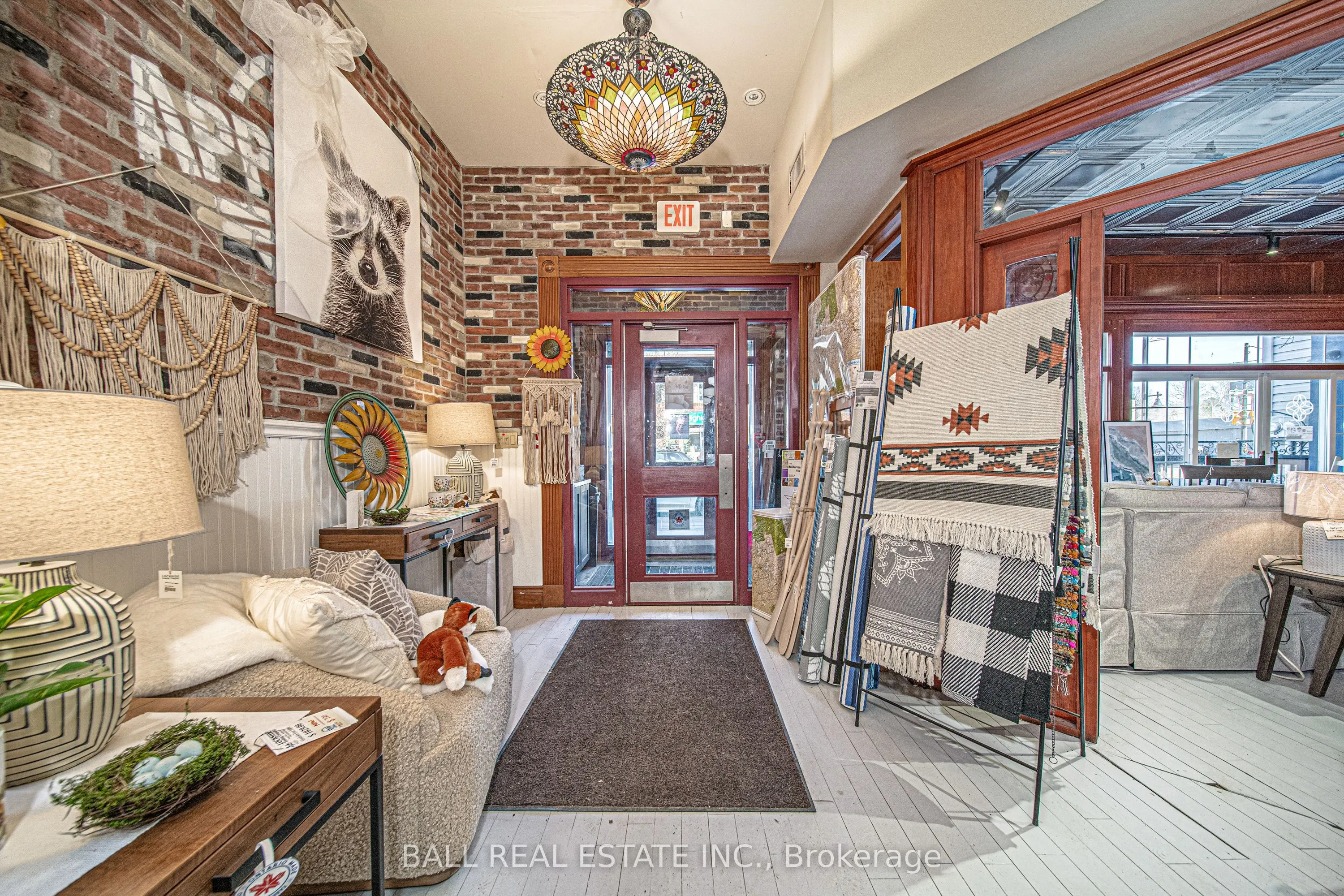 212 Highland Street