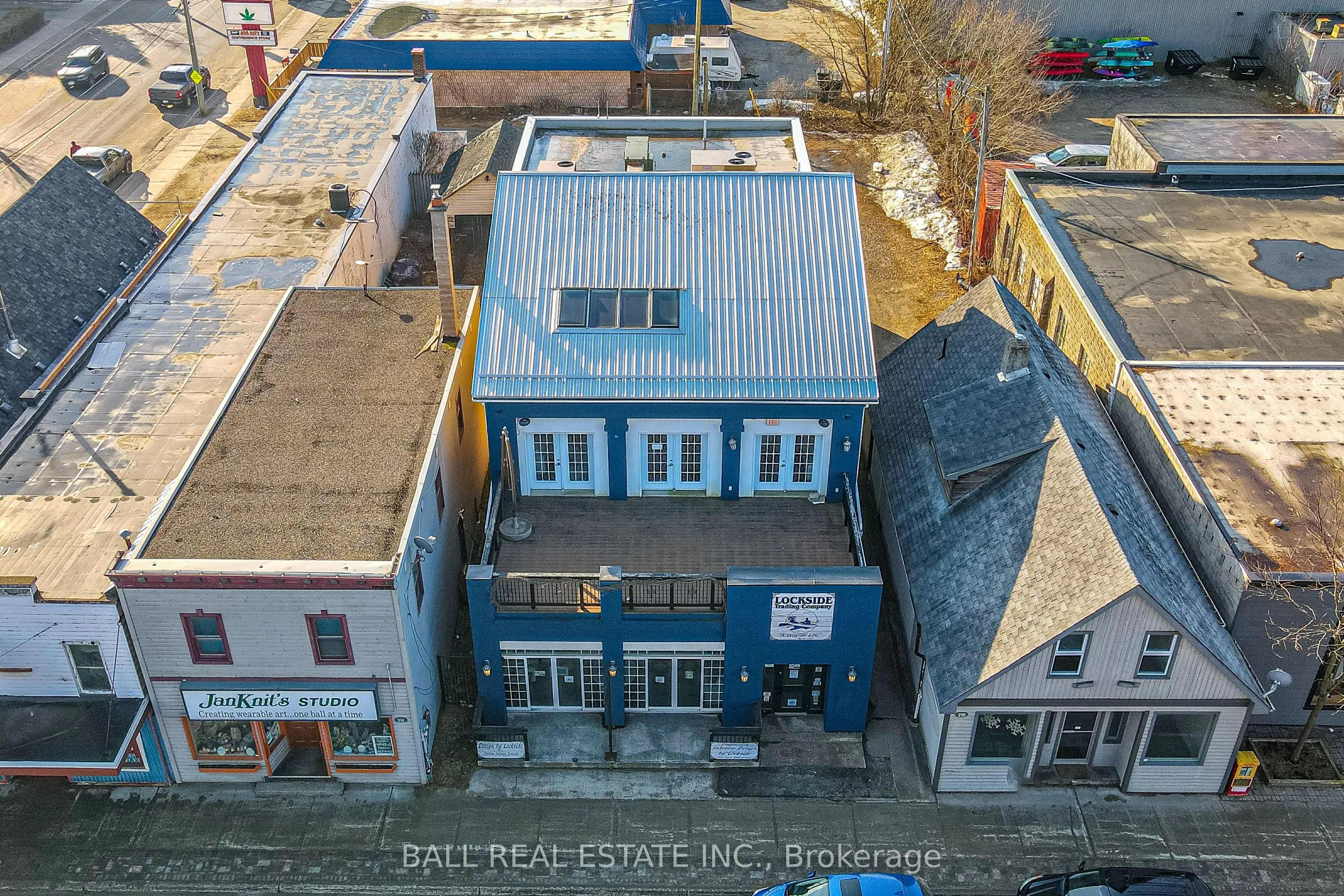 212 Highland Street