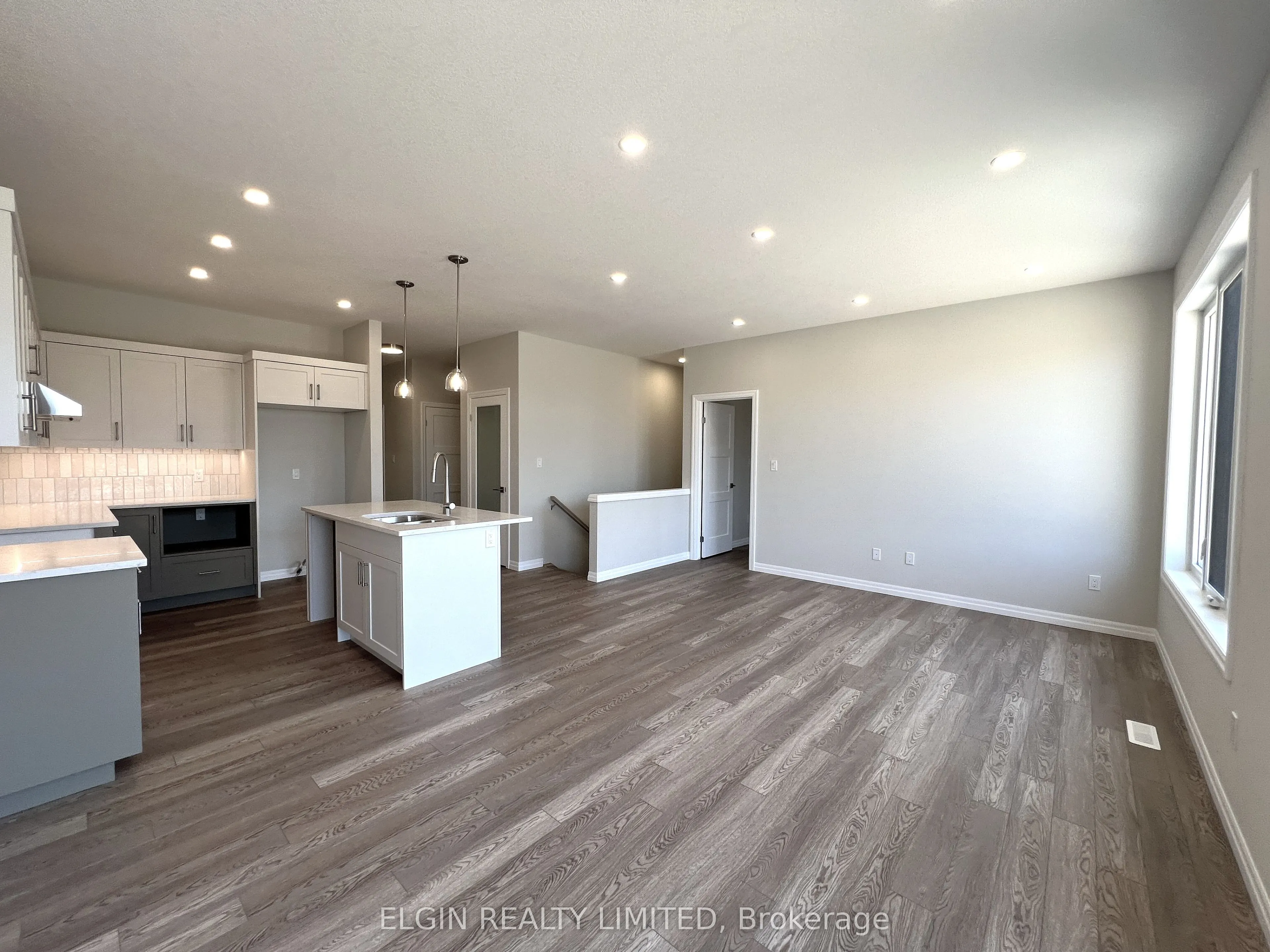 1 Columbus Court