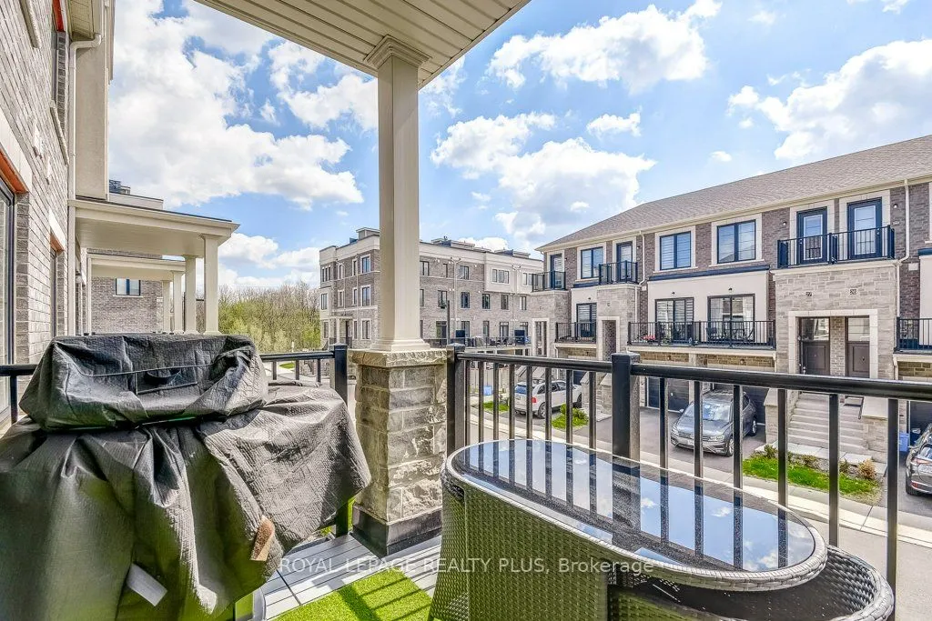 383 Dundas Street E, #34