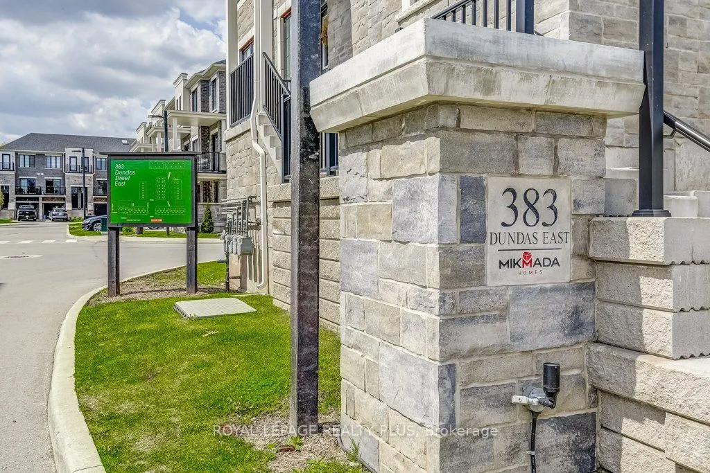 383 Dundas Street E, #34