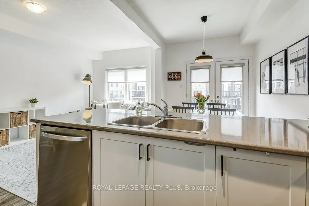 383 Dundas Street E, #34