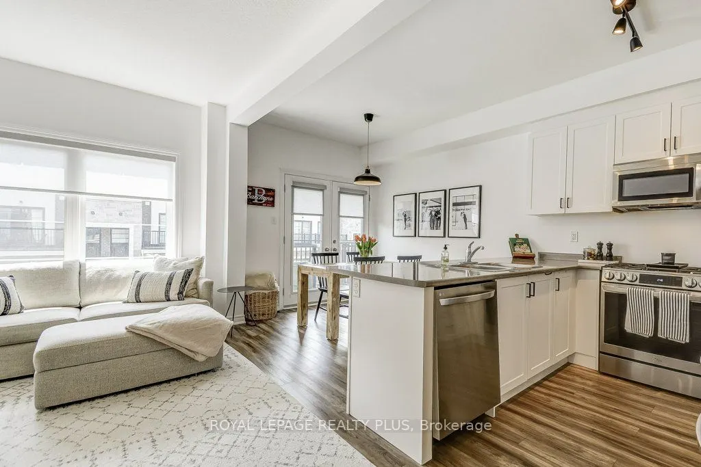 383 Dundas Street E, #34