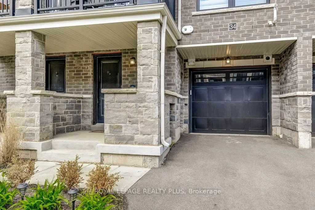 383 Dundas Street E, #34