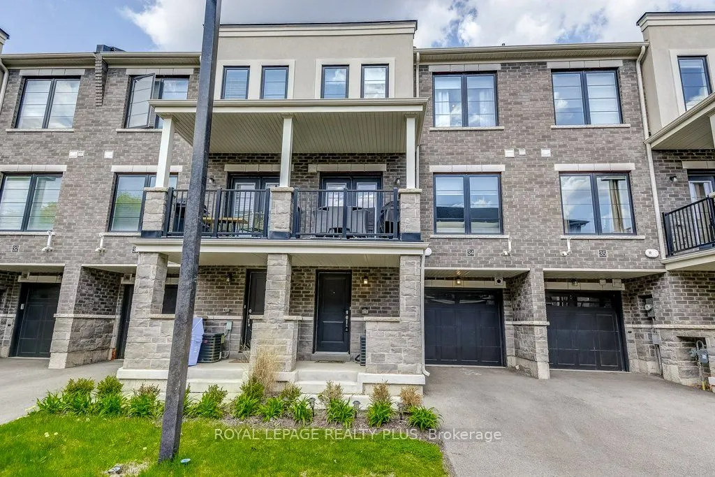 383 Dundas Street E, #34