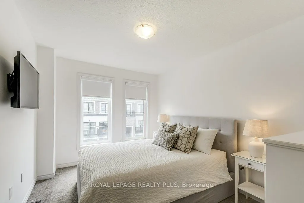 383 Dundas Street E, #34