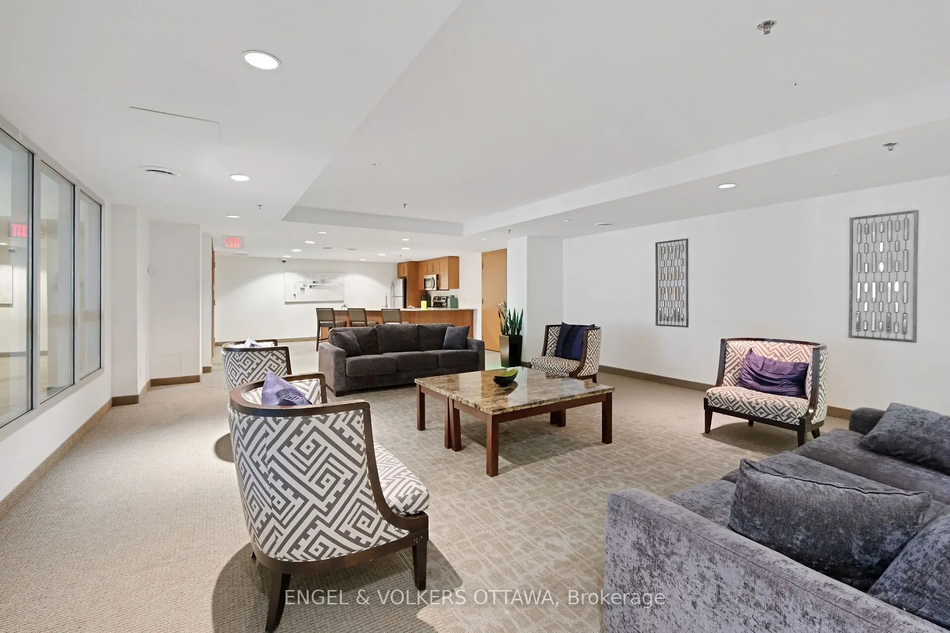 195 Besserer Street, #707