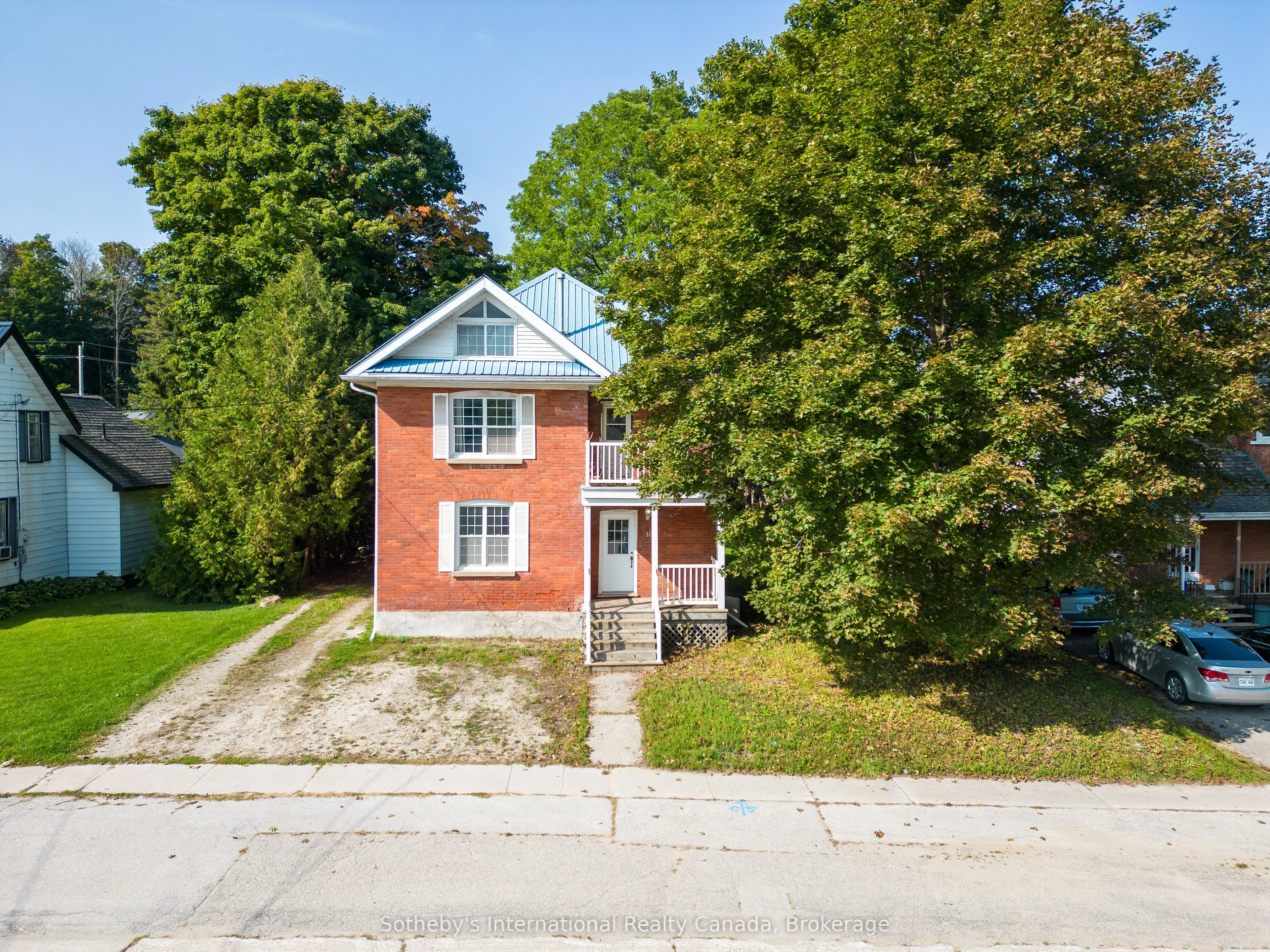 104 Sykes Street S