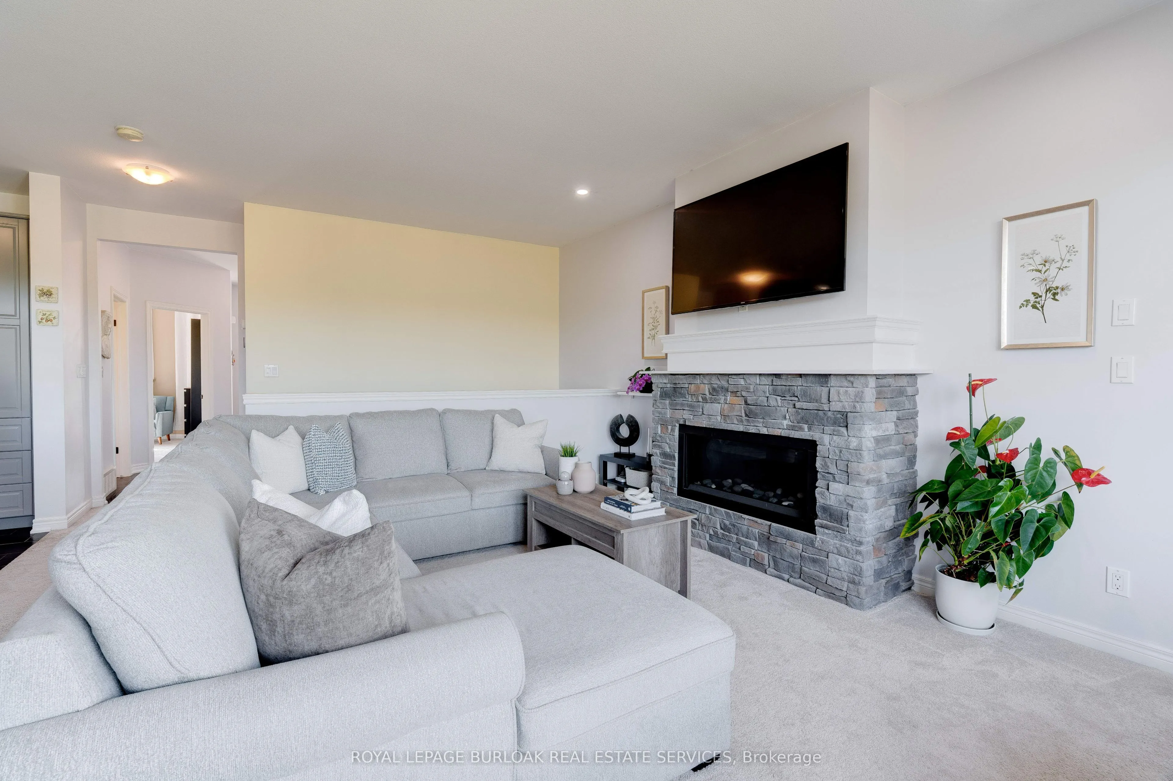 17 Manorwood Drive