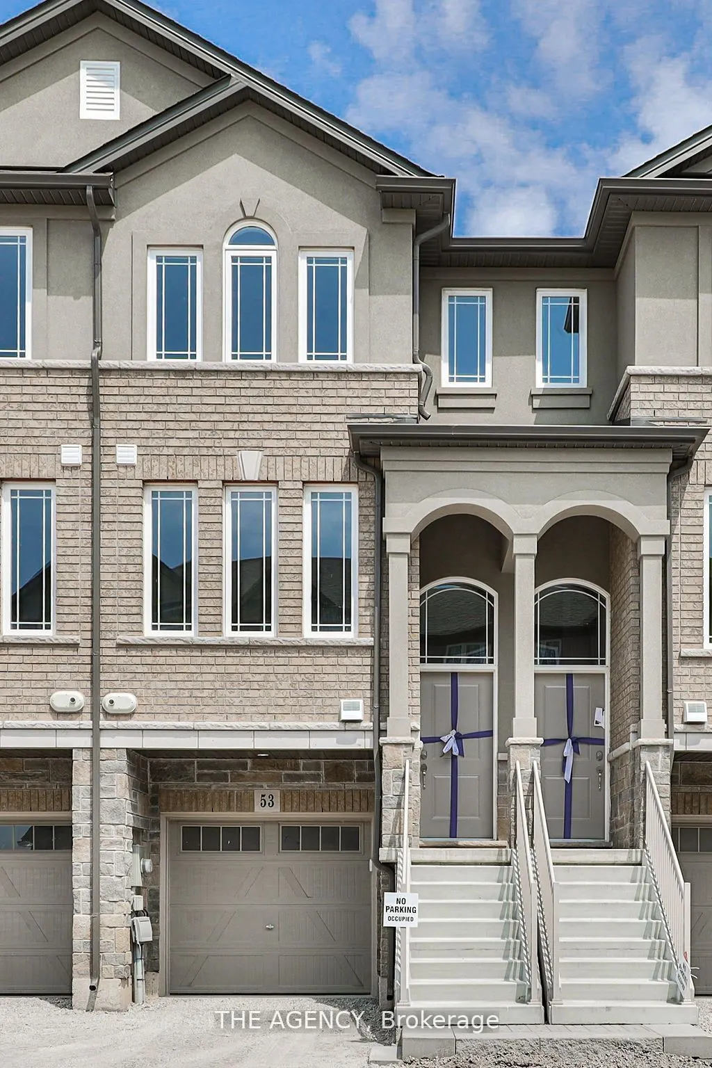 53 Aquarius Crescent