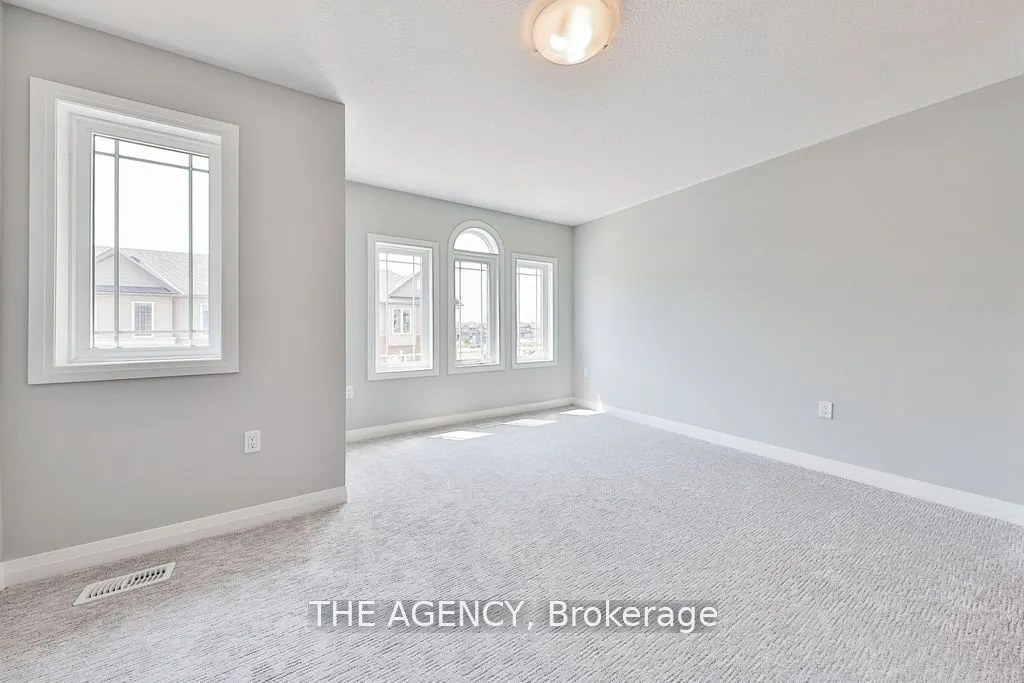 53 Aquarius Crescent