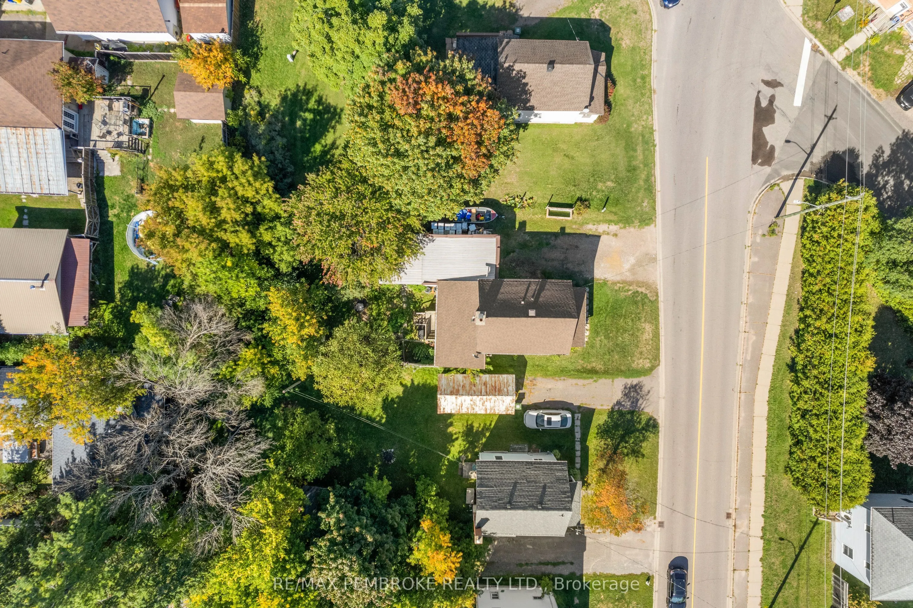 570 Eganville Road
