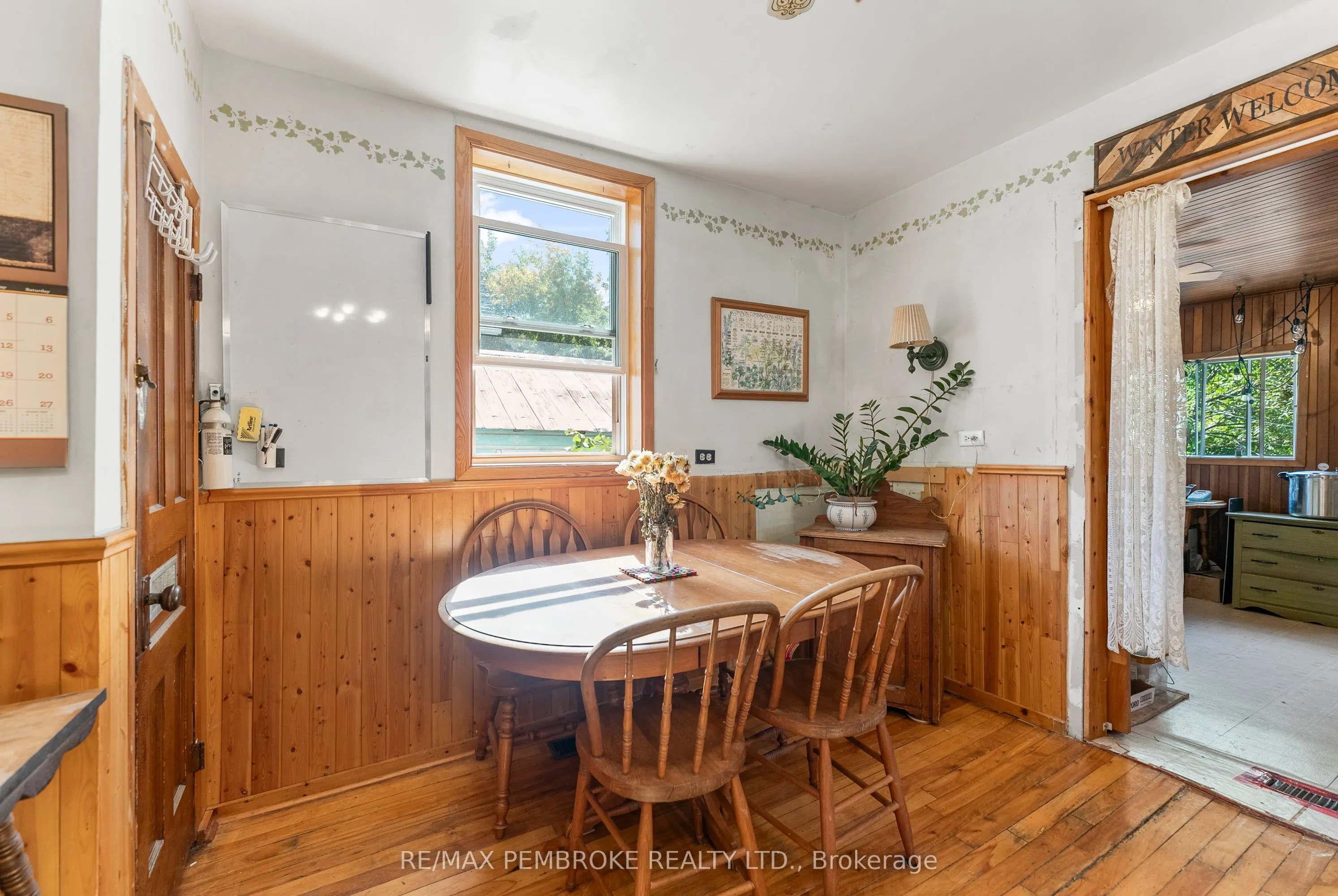570 Eganville Road