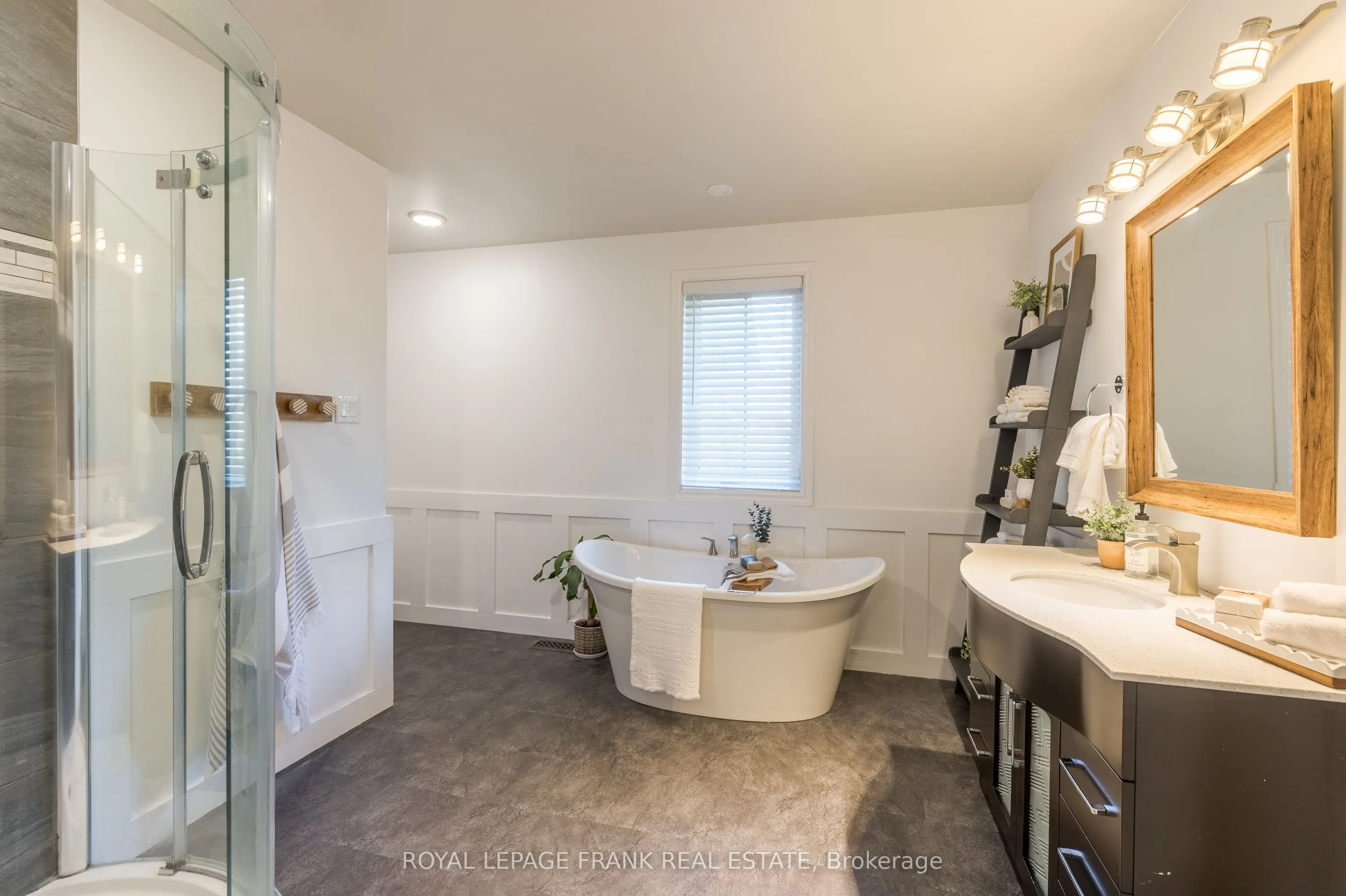 1229 Asphodel 7th Line