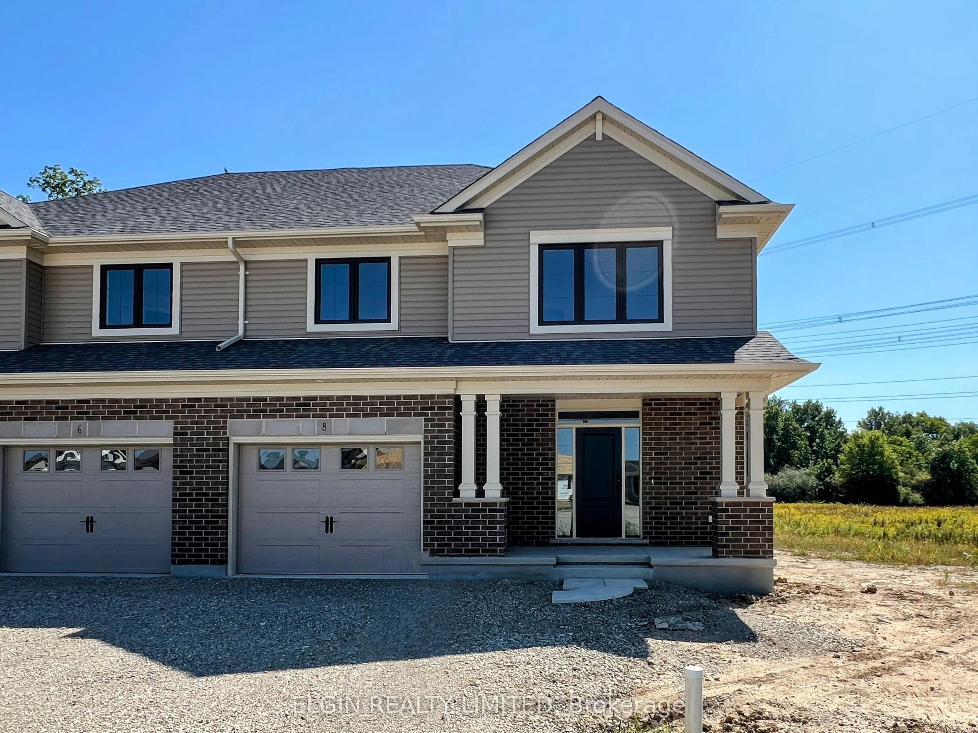 8 Columbus Court