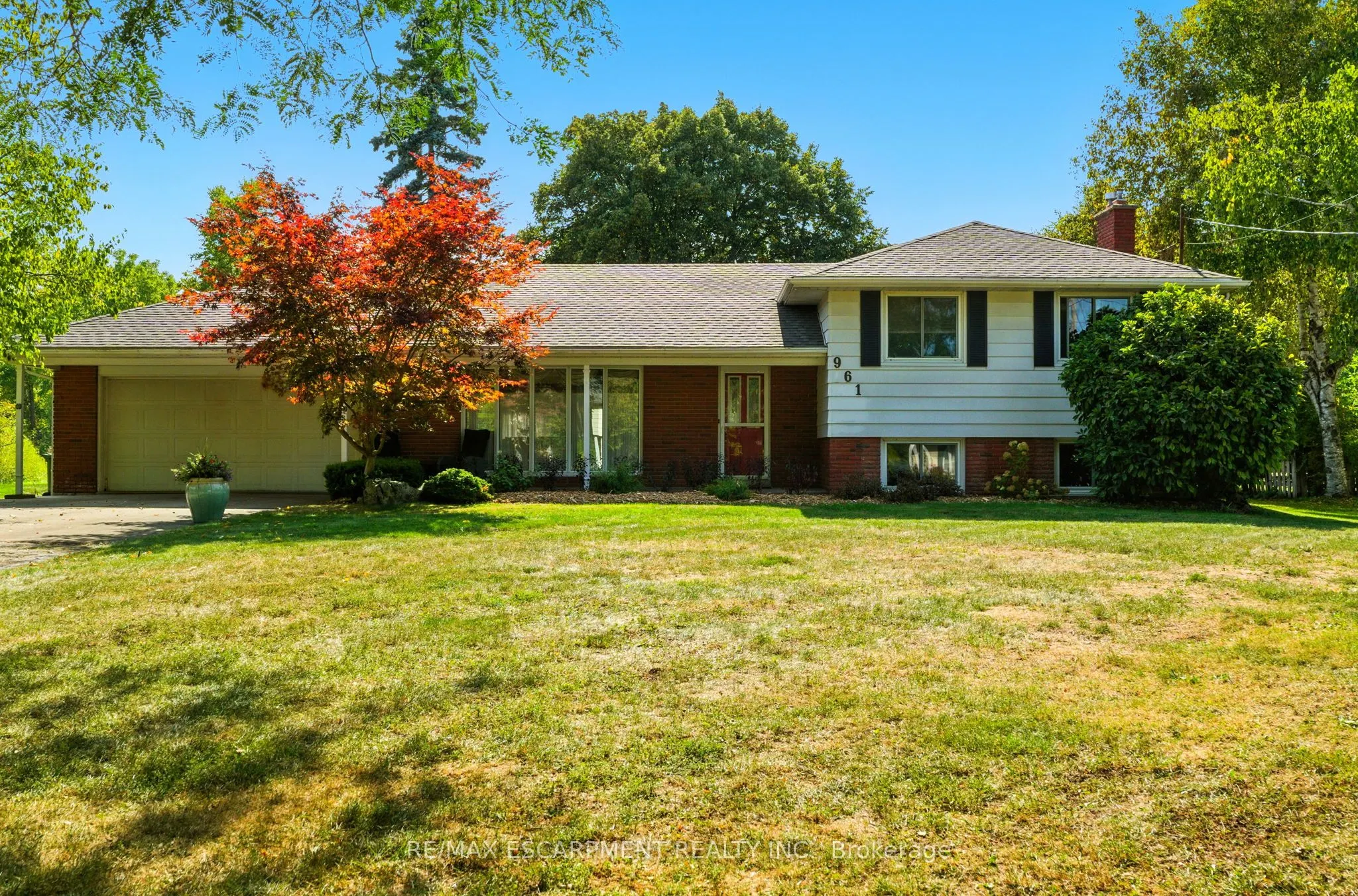 961 Garden Lane