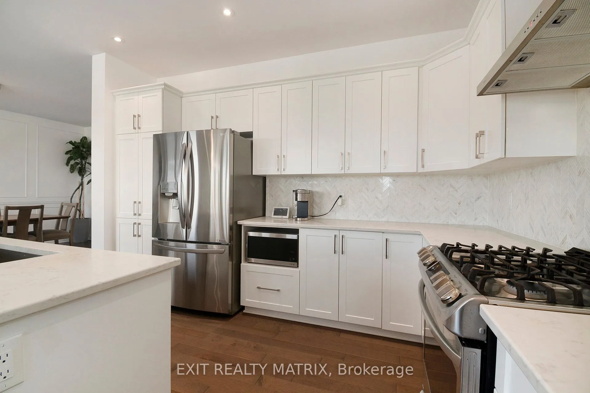132 LYNN VALLEY Terrace