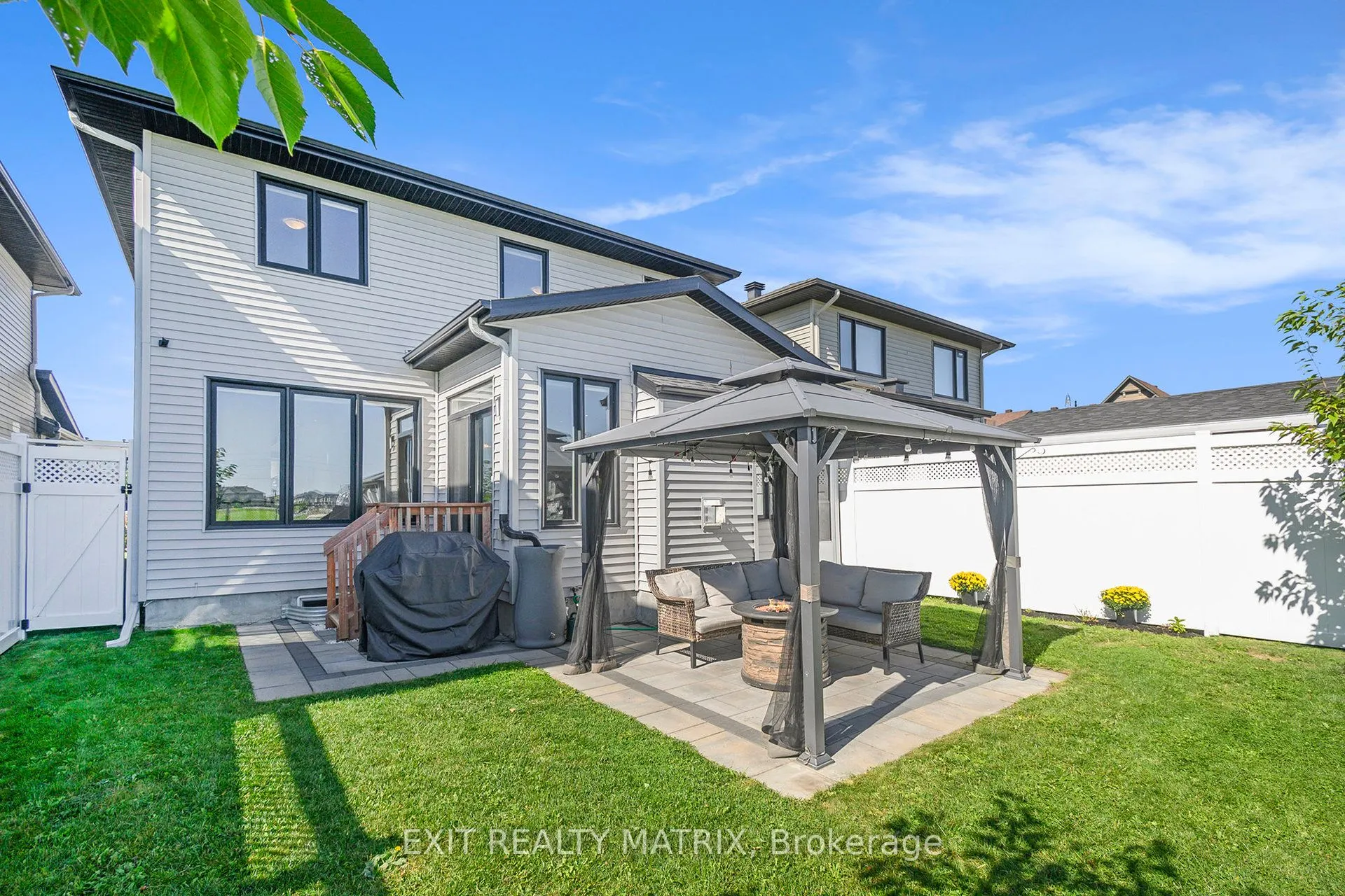 132 LYNN VALLEY Terrace