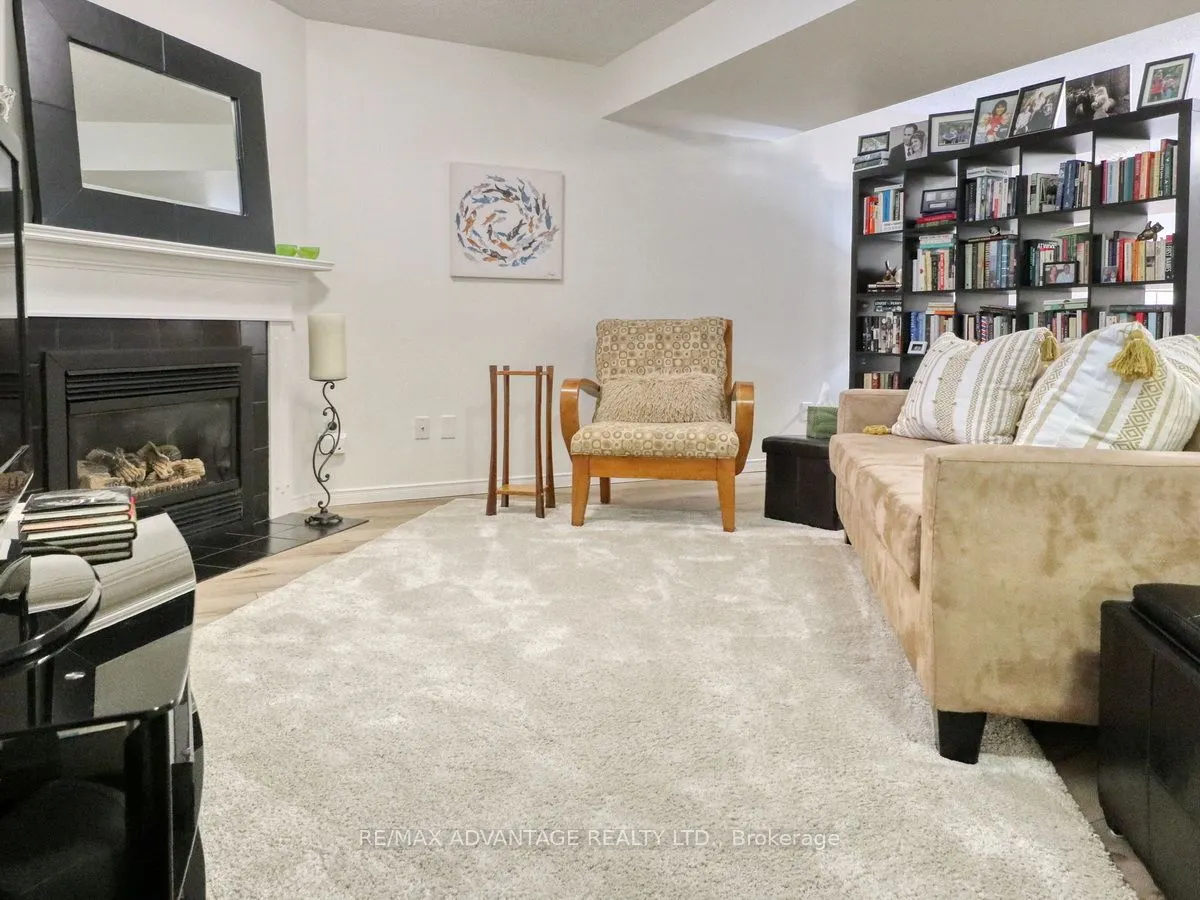 59 PENNYBROOK Crescent, #21