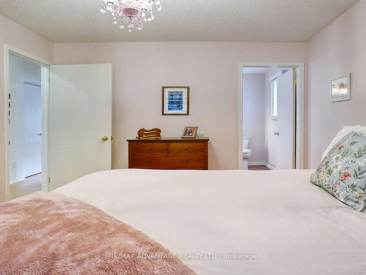 59 PENNYBROOK Crescent, #21