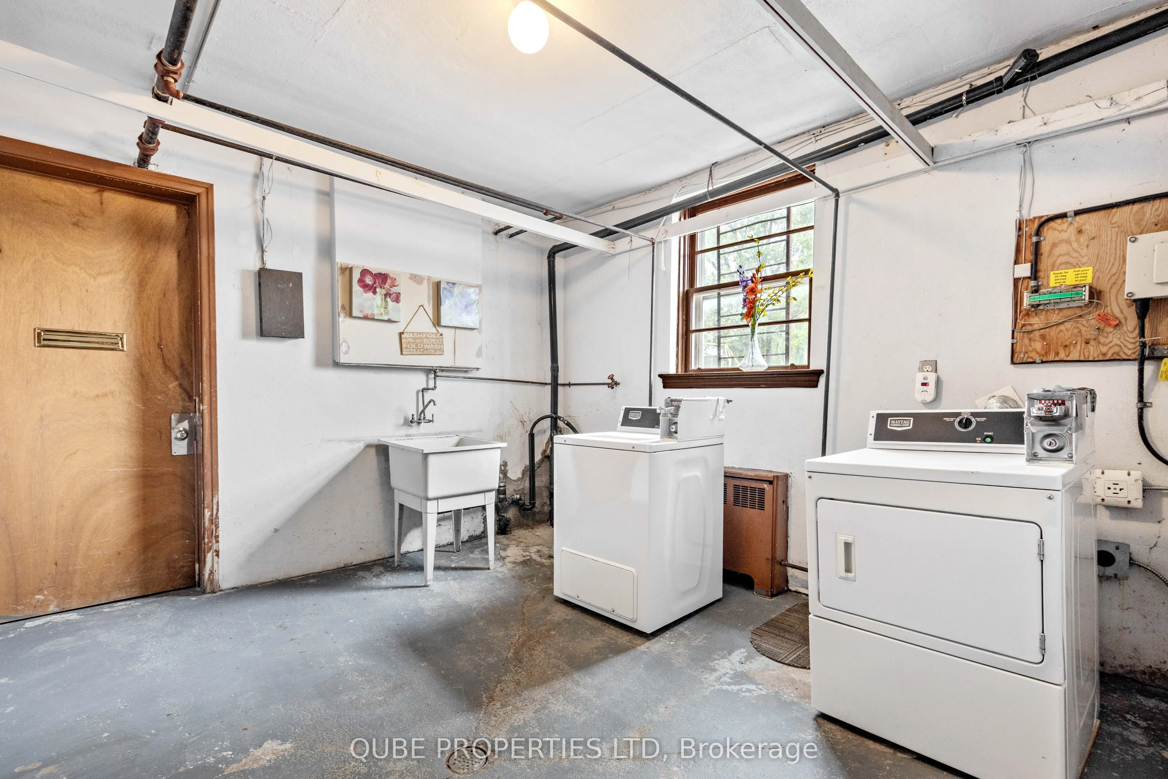 229 Des Peres Blancs Avenue