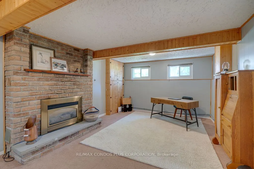 577 Mackechnie Crescent