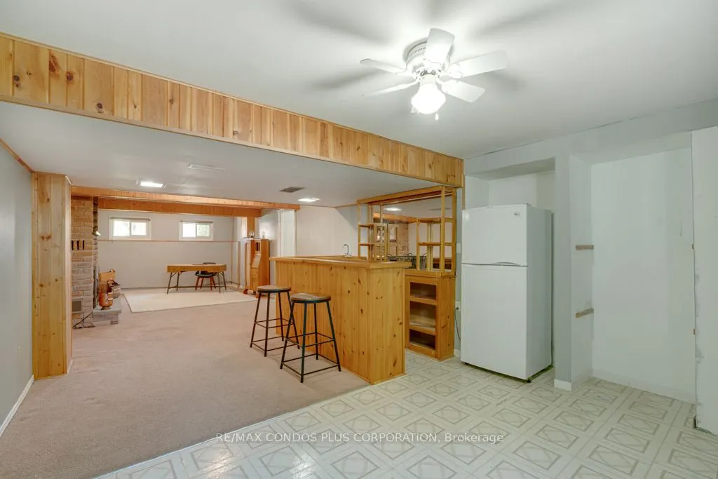 577 Mackechnie Crescent