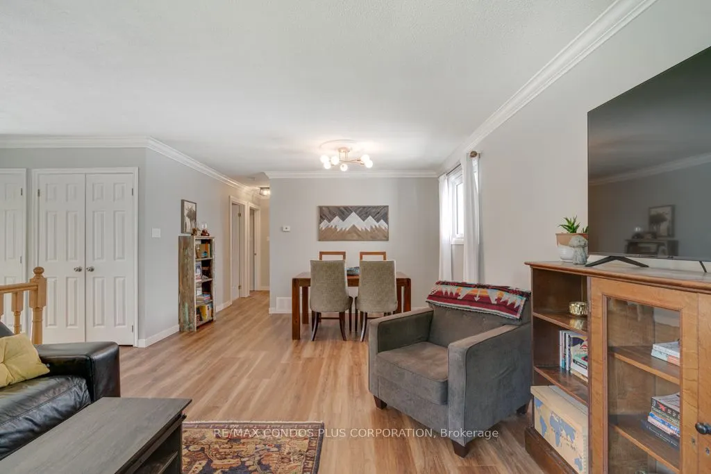 577 Mackechnie Crescent