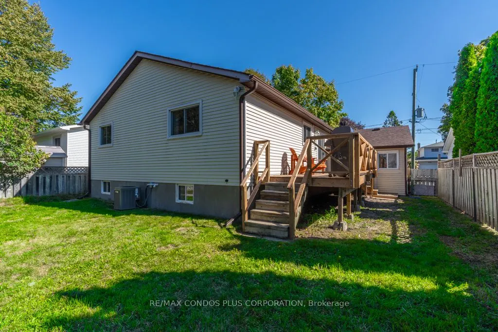 577 Mackechnie Crescent