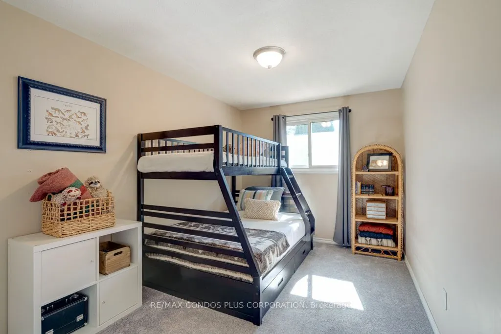 577 Mackechnie Crescent