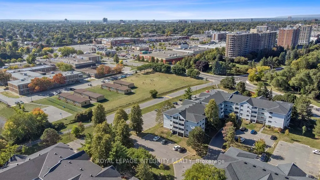 212 Viewmount Drive, #206