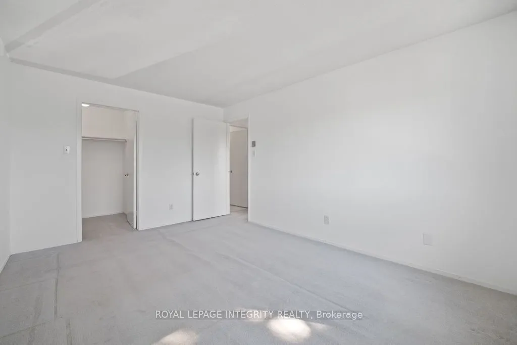 212 Viewmount Drive, #206