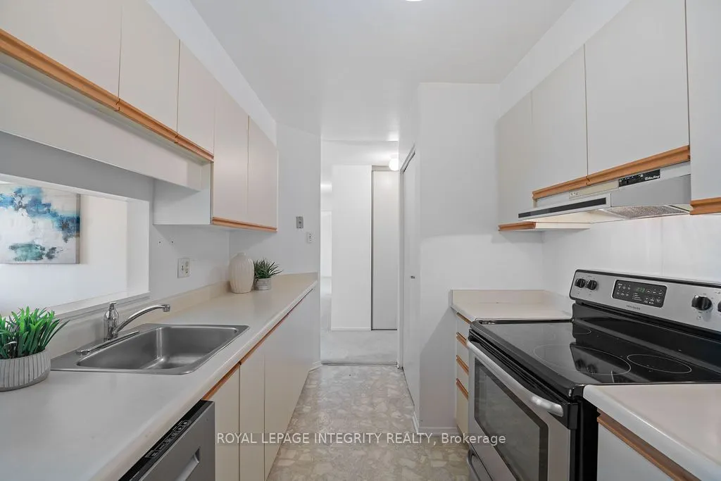 212 Viewmount Drive, #206