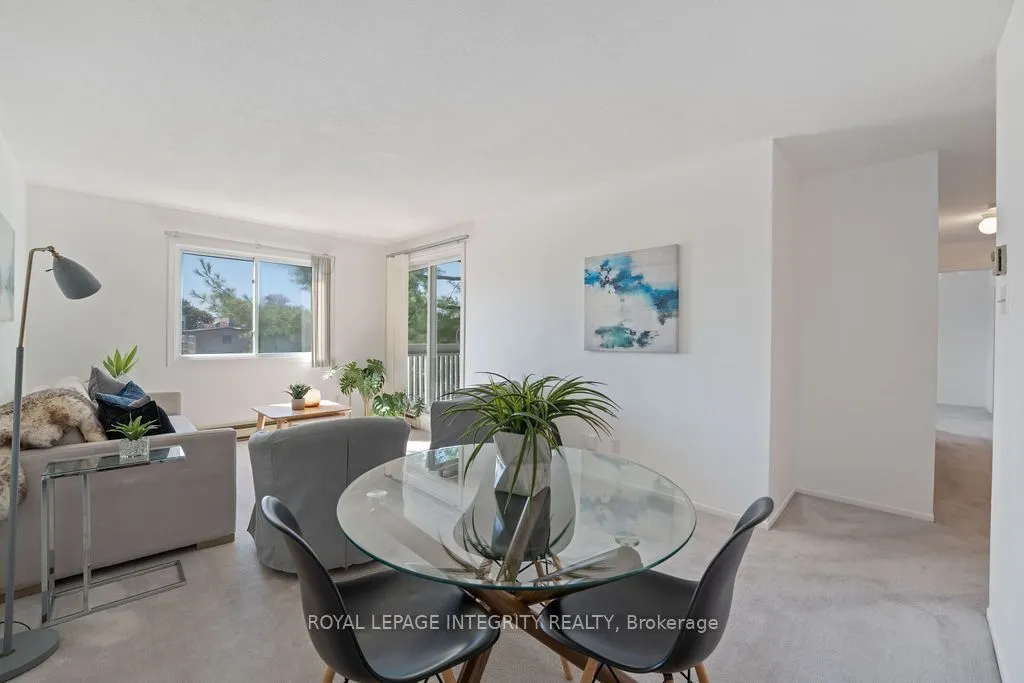212 Viewmount Drive, #206