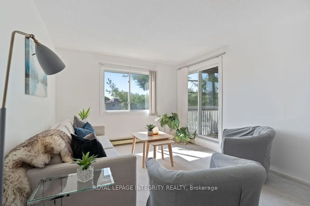 212 Viewmount Drive, #206