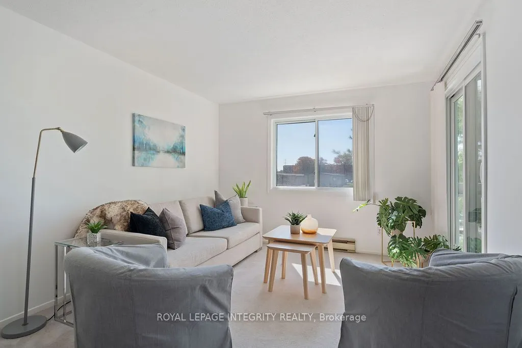 212 Viewmount Drive, #206
