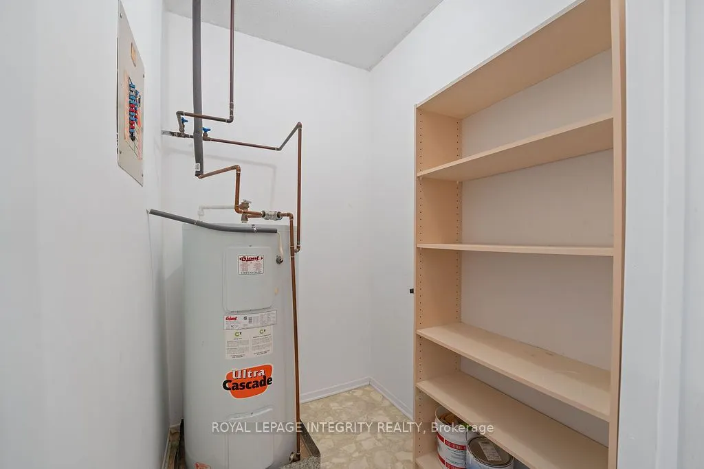 212 Viewmount Drive, #206