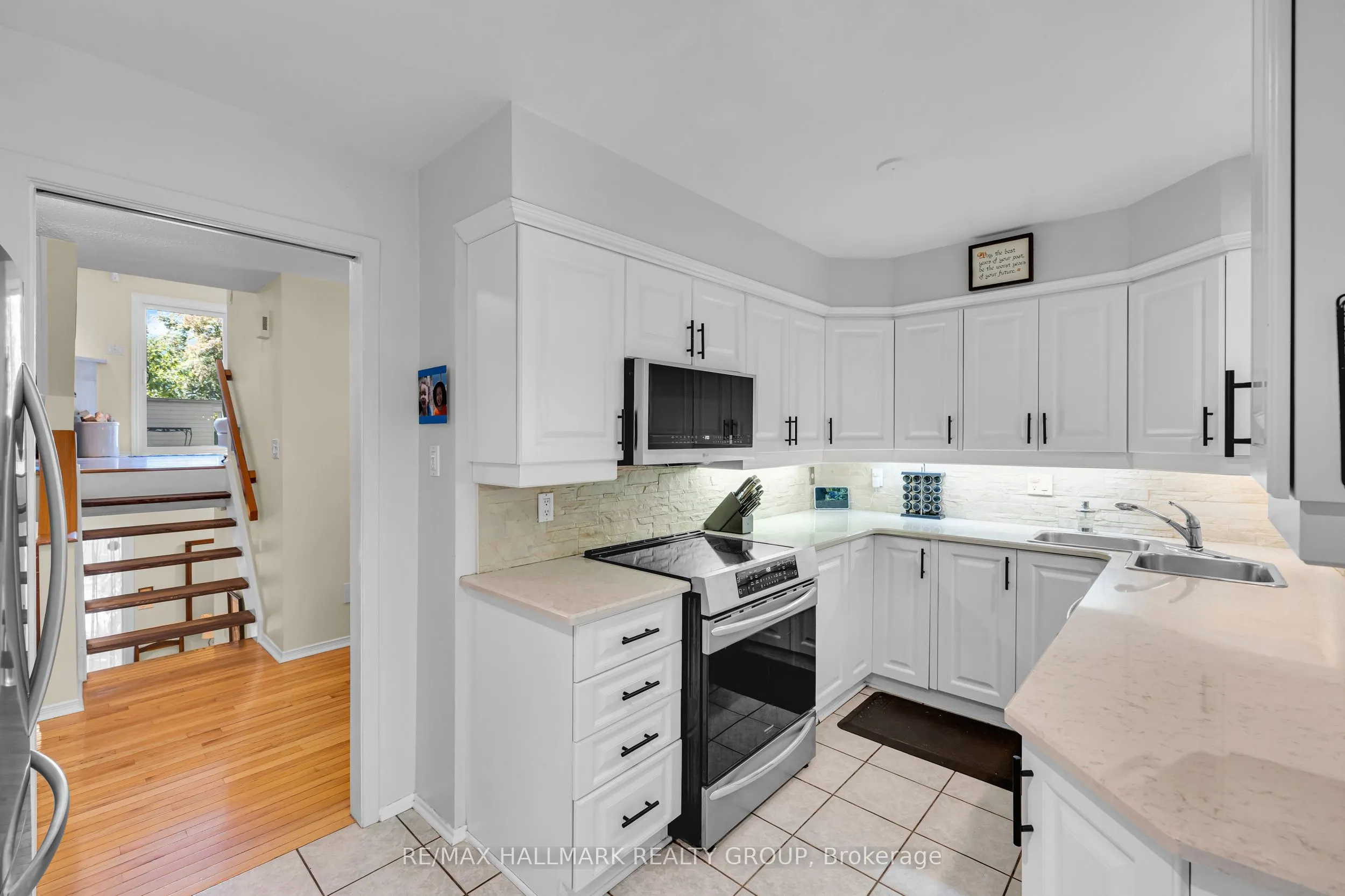 60 Greenfield Avenue, #1