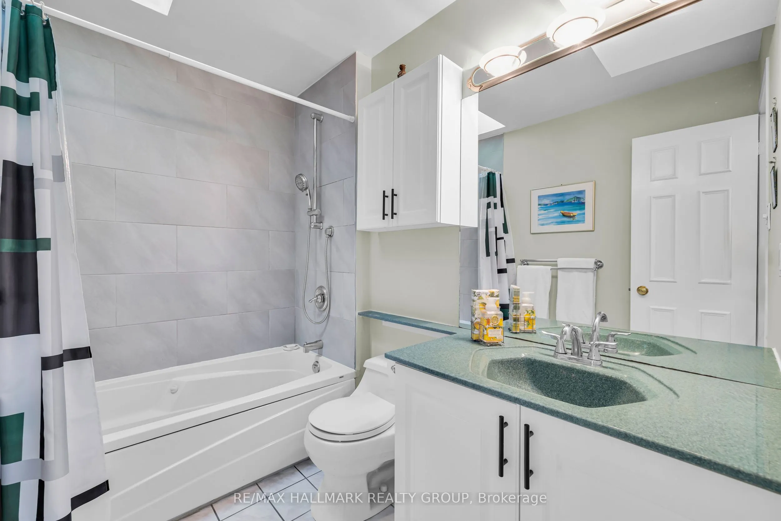 60 Greenfield Avenue, #1