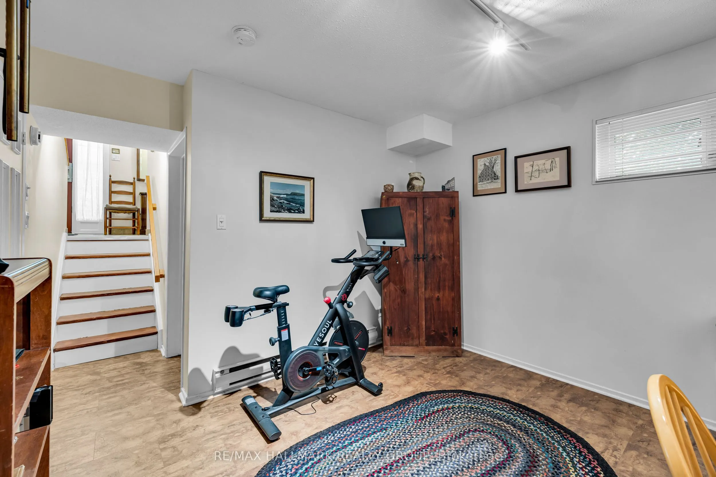 60 Greenfield Avenue, #1
