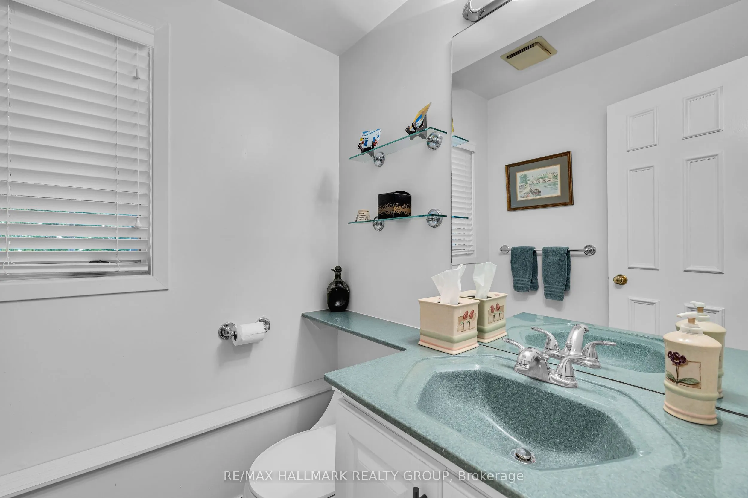 60 Greenfield Avenue, #1