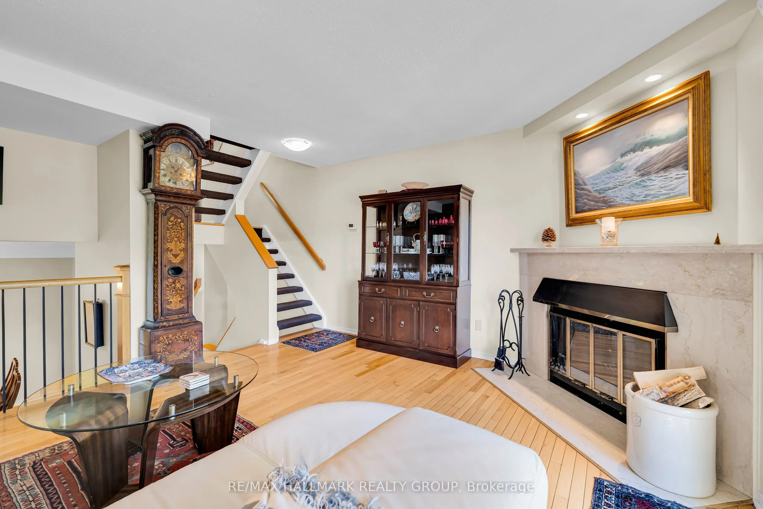 60 Greenfield Avenue, #1