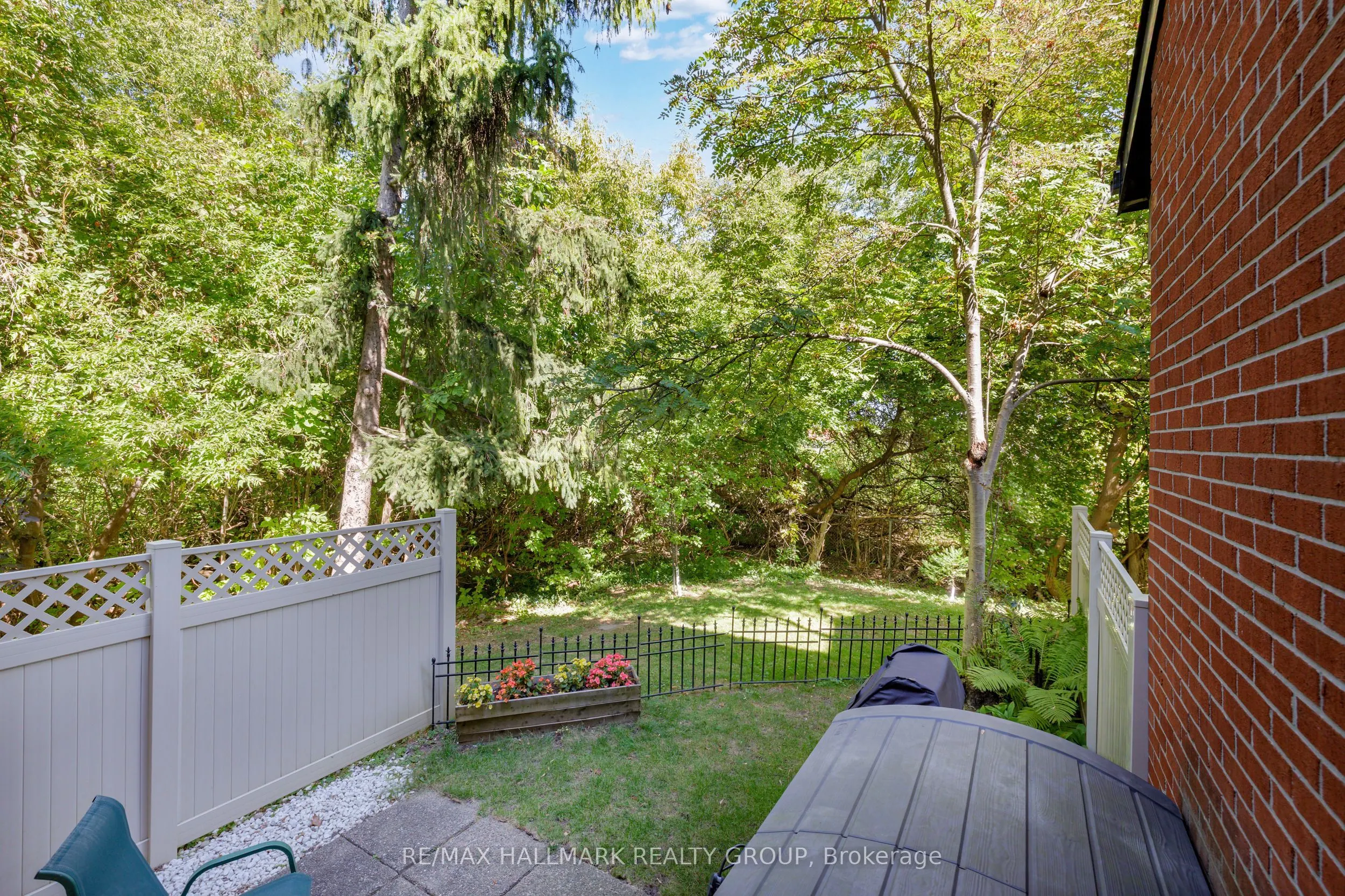 60 Greenfield Avenue, #1