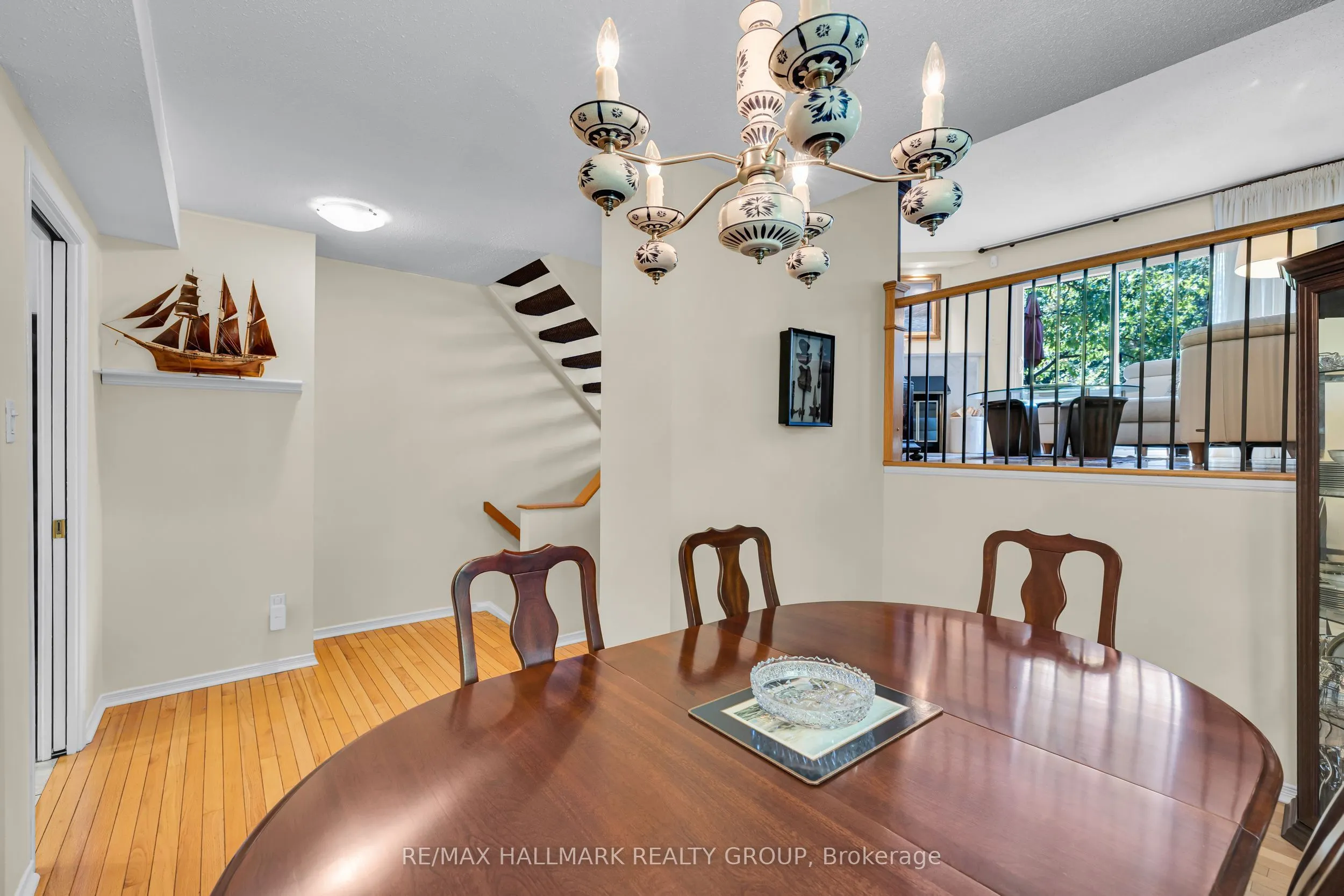 60 Greenfield Avenue, #1